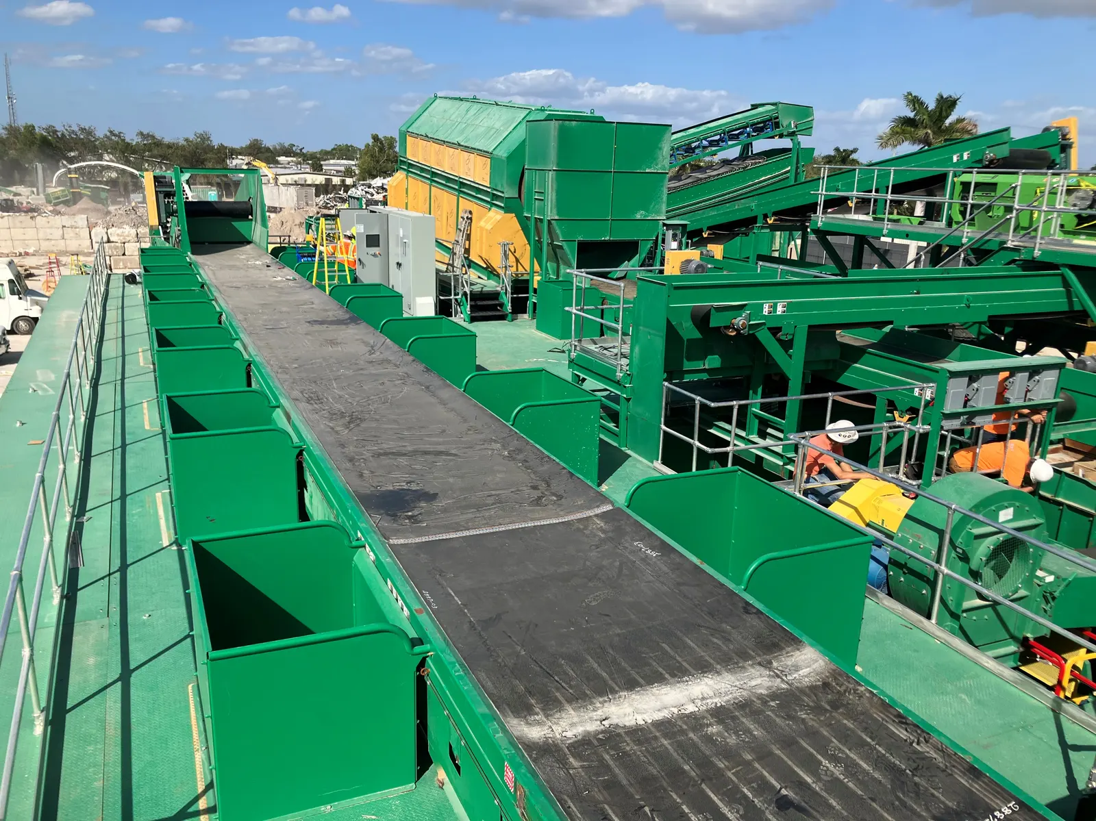 Sorting system overview in a recycling facility